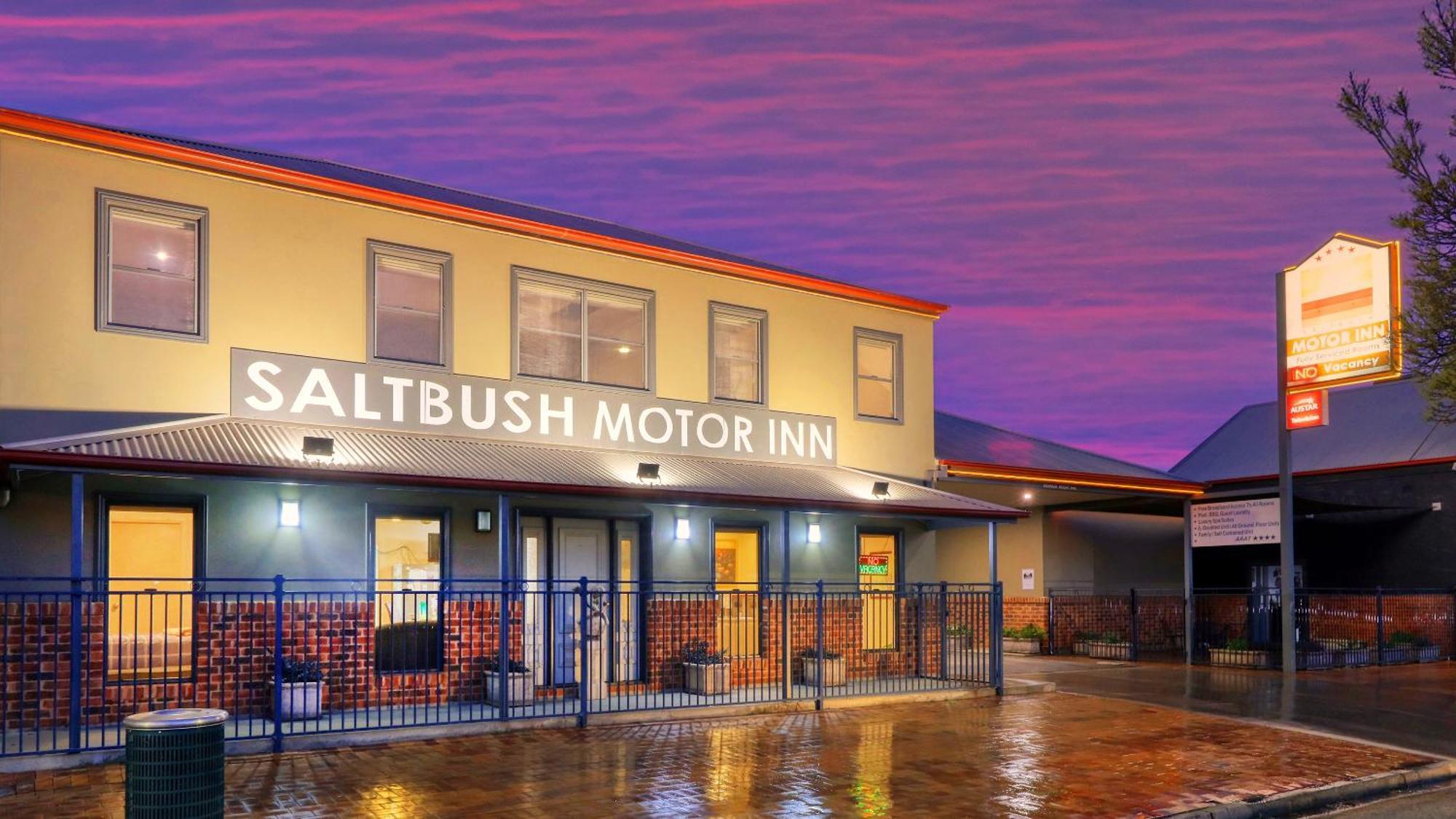 The Saltbush Motor Inn Hay Esterno foto