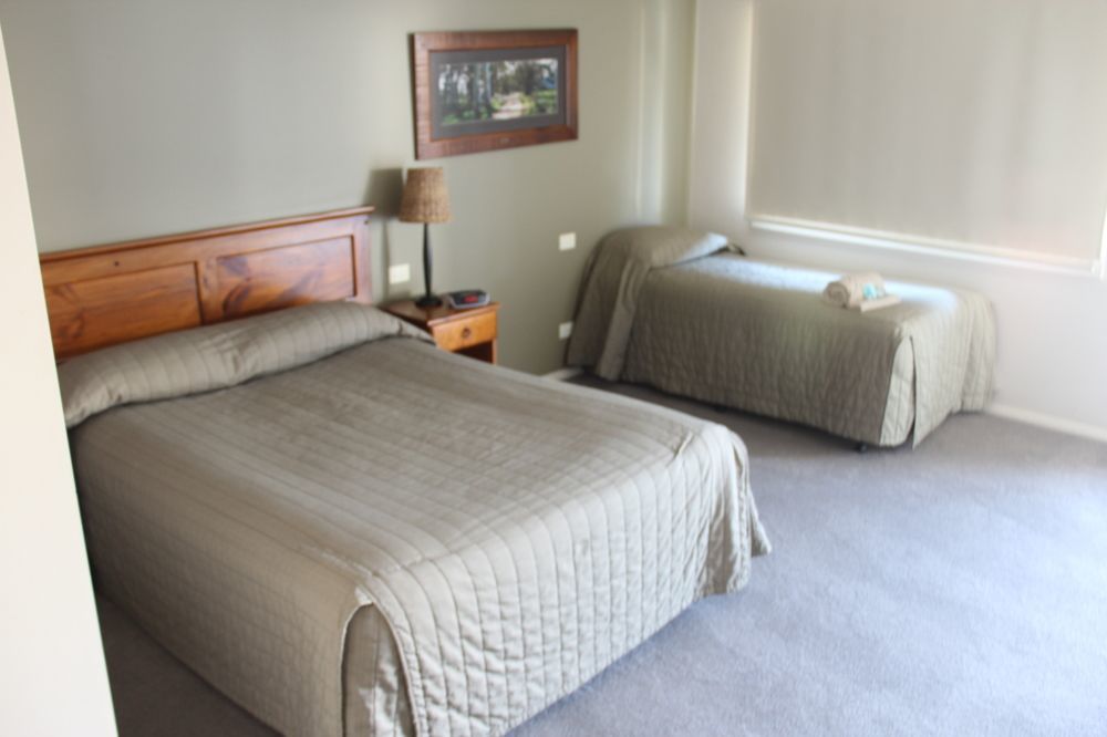 The Saltbush Motor Inn Hay Esterno foto